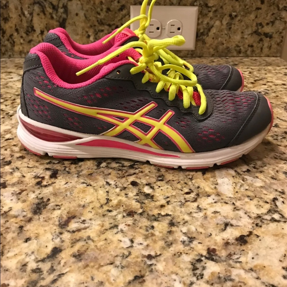 ASICS Gel Storm 2